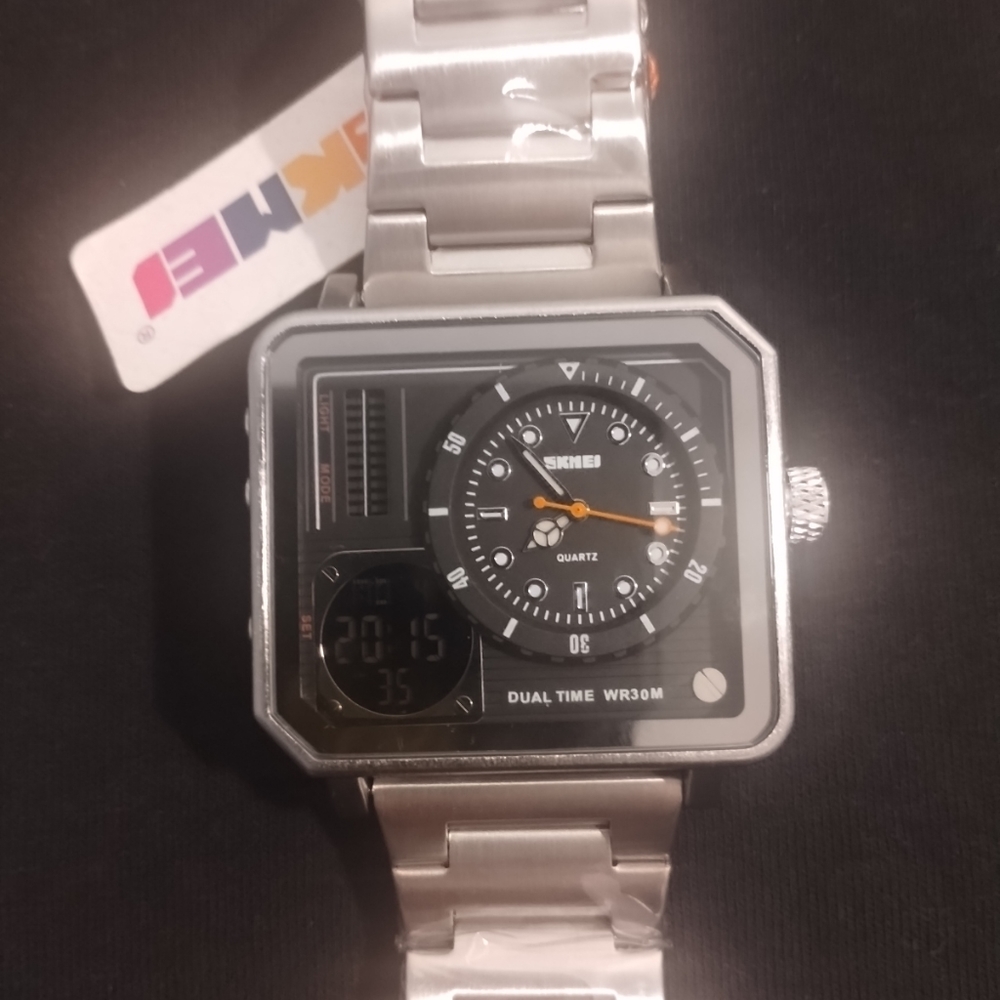 Skmei Dual Time Zone Digi-Ani, Quartz/Digital Silver Black Stainless Bracelet